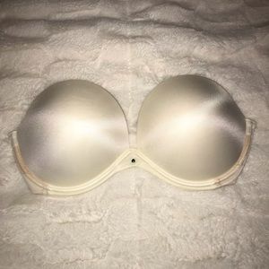 Victoria’s Secret Strapless bra 32DD